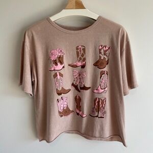 BeachBum‎ Cowboy Boots Graphic Tee Womens M Western Boxy Crop T Shirt Pink Nwot